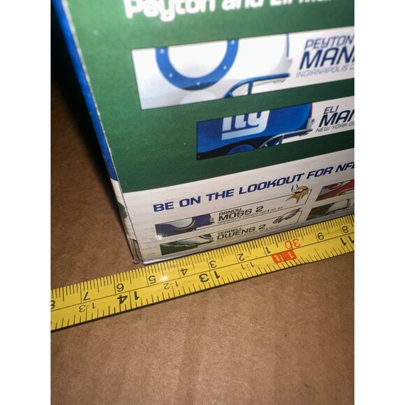 Manning Brothers NFL Deluxe Two-Pack  Peyton & Eli 1998 & 2004 Draft Picks - Picture 10 of 10